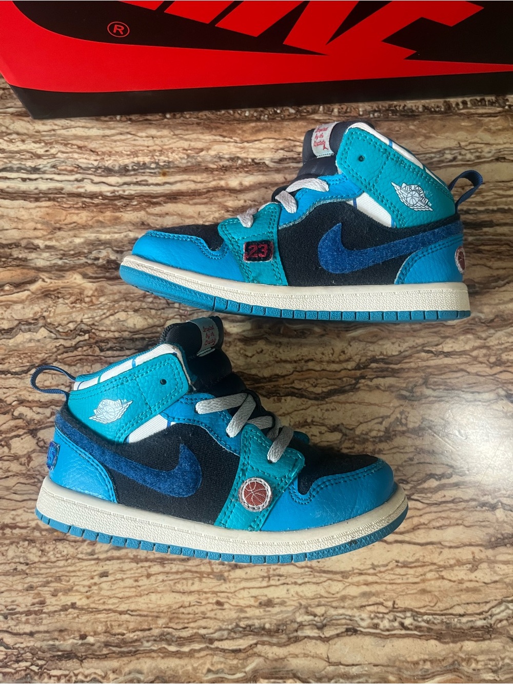 Nike Kids Mid-Top Sneakers in Teal and Navy Blue